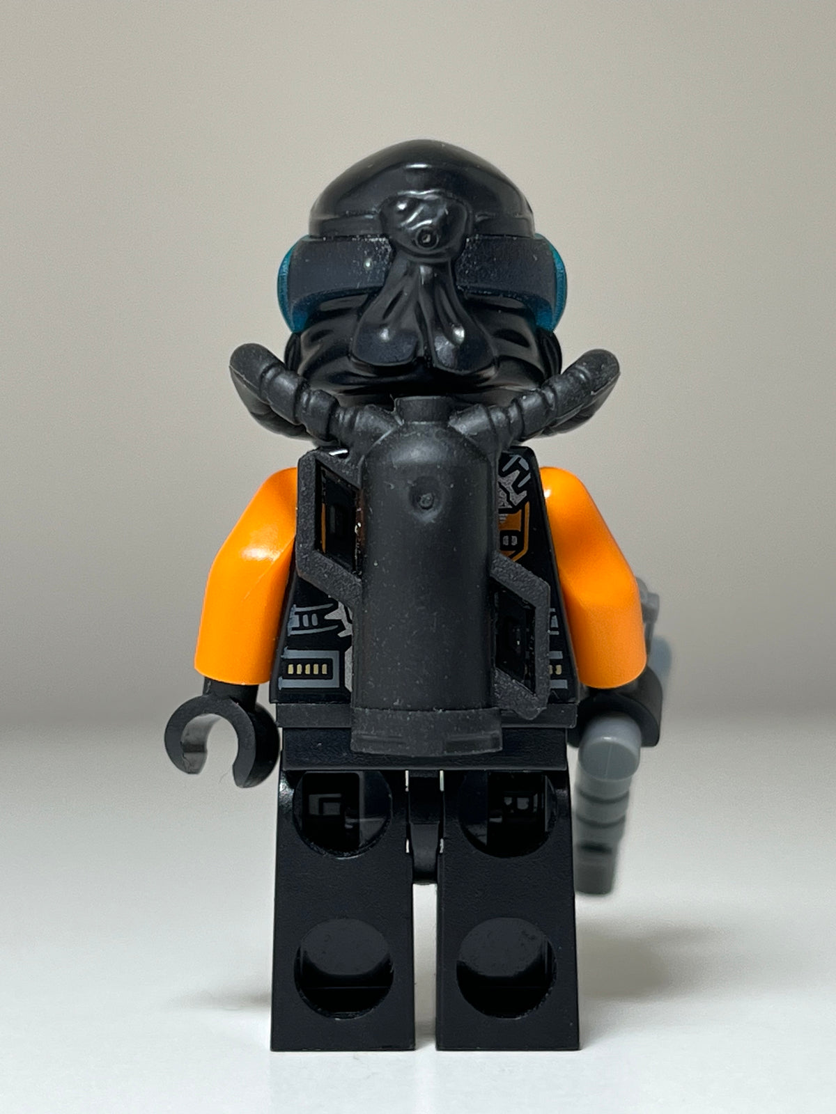 Scuba Cole